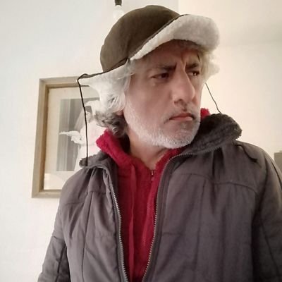 Hctor_Santiago's profile picture. Desolado, con un sentimiento de orfandad.