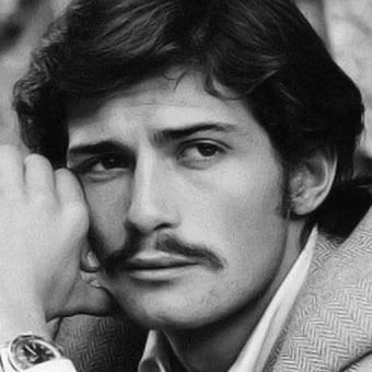 Huppert expert et extrémiste admirateur depuis 1976.
Tendance islamo gauchiste LGBTQIA+
Cinéma, musique, politique.