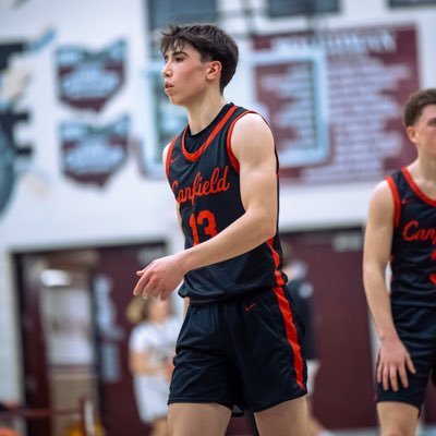 CHS 26’| 4.0 GPA| 6’2 175|b_rob22@icloud.com| 330-272-5099