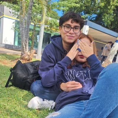 cuenta in love compartida d vale i sebas (la usa más sebas)
