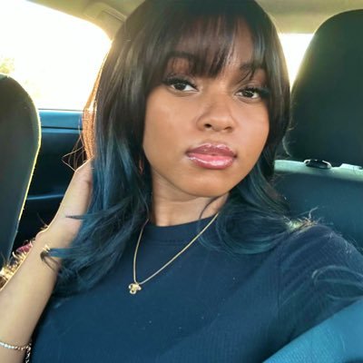 dessjoliee's profile picture. 