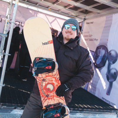 PaKoAraya's profile picture. 👑 GOD is my CEO 😎 Padre, Tío, Hijo, Hermano y MiscelaBro 🇨🇱 🕹️ Level 39 🤣 👨‍💻 Developer 🎥 Tech Content Creator ⬇️  @miscelabros__oficial