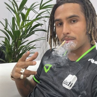 ICE Negro 👊🏾
@loudgg - 🐉
AMO A FOGUETA E A MERINE ❤️🔥
やる気が出なかったり、自分は十分ではないと感じたりするときは、心に火をつけ、涙を拭いて、前に進みましょう。