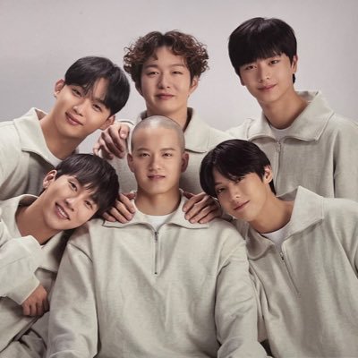 ggoom_MEL's profile picture. #only𓆩BTOB𓆪