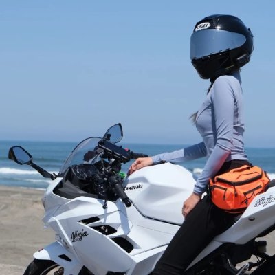 🏍:川崎ninja400
機関車の道を行く🏍自由人として生きる😁風の方向に憧れて
生活を愛する😜私は自由が好きです🥰
ゆっくり景色を楽しむことができます😊スピードによる快感を感じることもできます😜