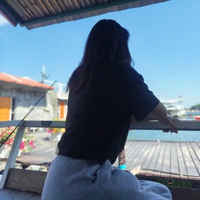 Mjoy48892850's profile picture. 