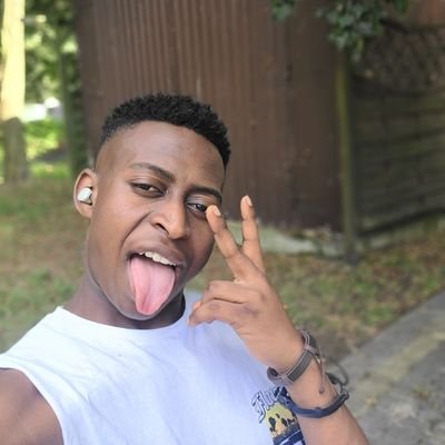 t_aku_e's profile picture. 