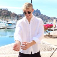 Max (@fenatess) 's Twitter Profile