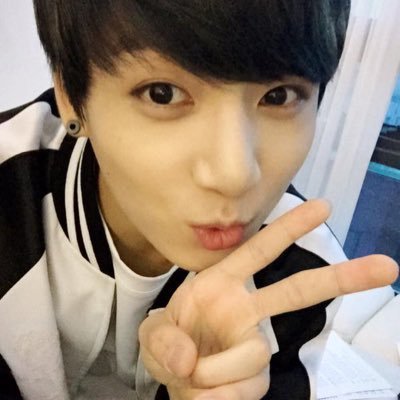 pinkkookiee97's profile picture. .