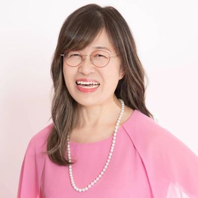 とことんあきらめない夫婦仲修復カウンセリング。自己受容コーチング。魔法のワンピース代理店。フリーランス超音波検査士。結婚31年。不仲20数年。モラハラ、家庭内別居、弁護士依頼を経る。コーチング、自己基盤、傾聴、心理学、男性心理を学ぶ。超音波検査技術勉強会実施。
#夫婦仲修復コーチ
#魔法のワンピース
#超音波検査技師
