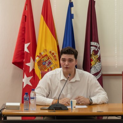🇪🇸+🇻🇪 Boadilla📍 Estudiante UCM-CCPP Vicepresidente de @LibertadSinIra_. Afiliado al @ppboadilla y Presidente de @NNGGBoadilla