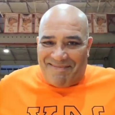 Se de todos los rumores y noticias del BSN y Selección Nacional de PR. Si no me dan busch de beber lloro. Ex-asistente de los Atléticos de San Germán. PARODIA