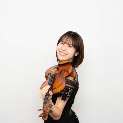 Zionと書いてシオンと読みます。ヴァイオリン🎻お腹がよく鳴ります。 好きな事いっぱいある。Rock大好き🌊Queenおたく