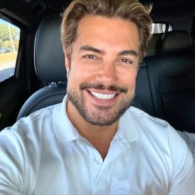 Actor🎥
fashion/Modeling 🧥
Rig.Eng./ Offshore 🛢️
Environmental Cleaning Agent🛬🛫
Non_profitable Organization/Trump💪🏿🇺🇸