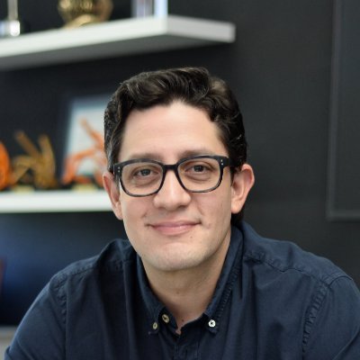 La creatividad puede transformar el mundo. Winner 1st @Cannes_Lions para SV, @ClioAwards etc. DGC @PComercialSV. Founder https://t.co/sI4isM0gAt