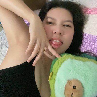 isenstoopid's profile picture. f×ck off people.