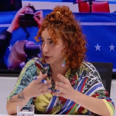Bisexual, feminista. Jurista y Politóloga. Especialista en Género, Migraciones y Derechos Humanos.