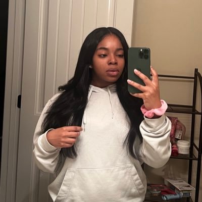 woahkayaaa's profile picture. 24 ✨| ig: nakaya.milana ♑️