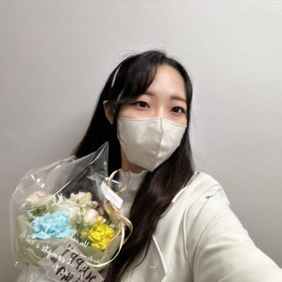 marin_design67's profile picture. 21歳 ︴デザジュク生︴副業としてデザインのお仕事︴⚠️現在お仕事依頼受け付けておりません︴ポートフォリオ(サムネイル、バナー、SNS投稿用のものなど制作しております) はこちらから↓