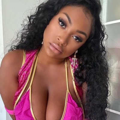 Lovable all round🥰🥰Confidence is all a woman needs to become beautiful