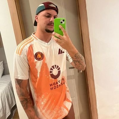 🇧🇷🇵🇾🇭🇺 • Fluminense FC. Papai do Bernardo 👶🏼❤️ 23 anos, carioca.