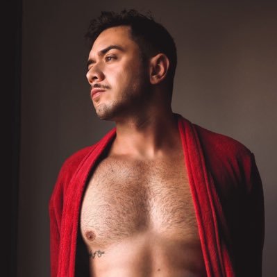 Hi, I'm a Tantric Master, massage therapist, dom🔥😈, adult content creator and fetishist. Actor and escort. 🎥 Collab Dm