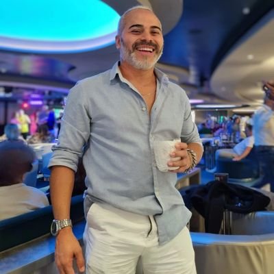 Gabrielmeds's profile picture. Eu quero, eu posso, eu consigo 👊🏽
Mateus 10:16🐍🕊
📚Administração 7/8
🧭@gabrielmeds ⚓️
📍Based Rio, 🎶 🏖