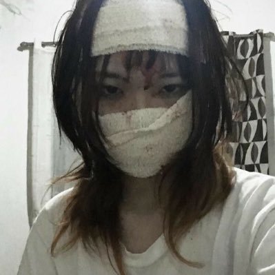 kissmeuntilirot's profile picture. { goretwt } i block freely and post uncensored triggers/gore :3