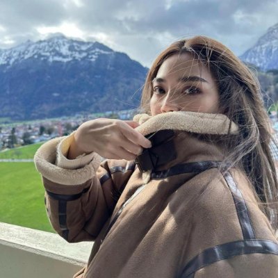 hamzajeeee's profile picture. Life’s short, eat the cake 🍰