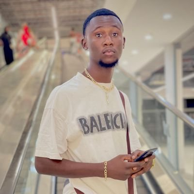 BolukaGede70573's profile picture. rappeur chanteur auteur compositeur interprète 🎤🇨🇩🇨🇩