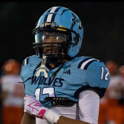 6’2 SR WR/DB CONTACT: 3048907615 or djpage3@stu.k12.wv.us (spring valley highschool)