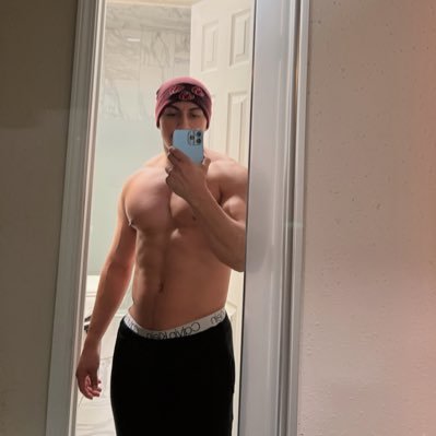 PapiiJoseA's profile picture. Life is too good to be worried about things that aren’t for me 🤍