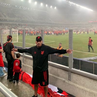 Club Athletico Paranaense 🔴⚫️🌪
RJ y CWB
A disposição que eu tenho, cês têm nem de longe🎶🎶🎶