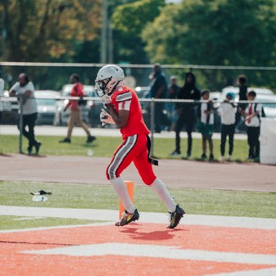 DB/WR|‘27| 3.0GPA| 5’8 152IB| DETROIT EDISON HIGH SCHOOL| gmail: @mekhi4084@gmail.com |(313) 804-5333|