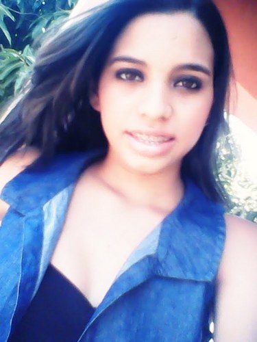 olhos castanho claro,canceriana,18 anos,santista,morena,siga-me e mim conheçar;*
