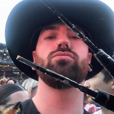 dabandyt's profile picture. the non-wiener profile