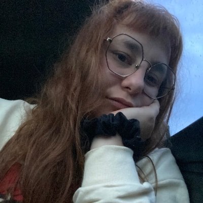 mikaacasas's profile picture. Educación social 🌈 Somos las nietas 🔥