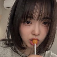 지수연 (@suye_on2wl) 's Twitter Profile