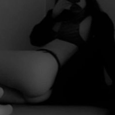 Hola soy Gatúbela 2 dueños🥷🤵♂️
me exita que me compartan
y ser vista. saludos 😍