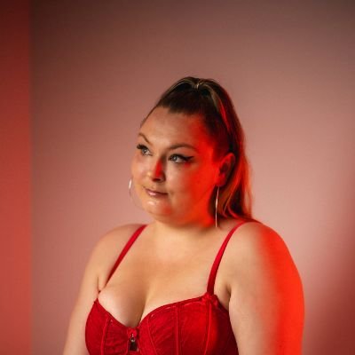 18+ • 24 • Bisexual 🏳️🌈 • Virgo ♍️ • BDSM • Kink friendly • OF 💙🤍 Content creator 🎥 💦
🌟DM me OF creators 🌟
'Squirtnami'
