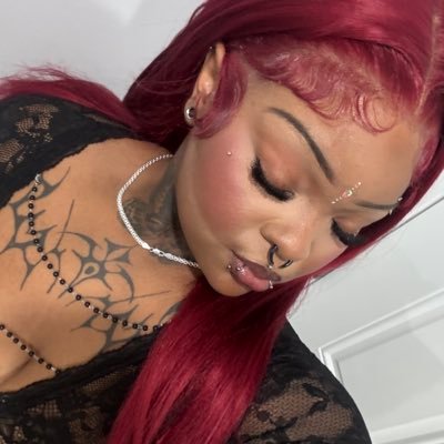 i do hair. 22. pansexual & poly 😘tiktok: jordanadroj