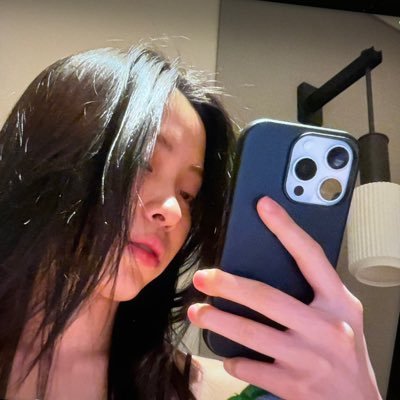ryujin’s dimple and lia’s eyesmile enthusiast. ⋆。 ゚☁︎。 ⋆。 ゚☾ ゚。 ⋆ fayeyoko!