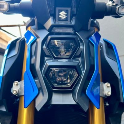 スズキのバイクに脳を焼かれたスズキ厨のGSX-S1000乗り。心踊るスズキのバイクと共に往くと決めた人生、バイクと出会えた歓びを噛み締めて生きる。SUZUKI POWER!SUZUKI POWER!