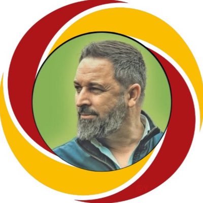 Afiliado y votante de Vox; Rojos y comunistas fuera; Miembro de la #Fachosfera