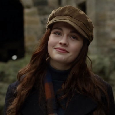 you showed me a power that is strong enough to bring sun to the darkest days (sHe!¡HeR)