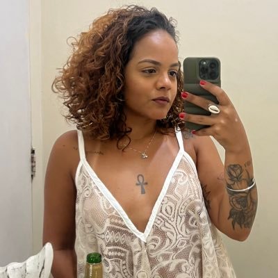 • Comunicadora Política • Coordenadora de comunicação no @institutodpn • Ativista