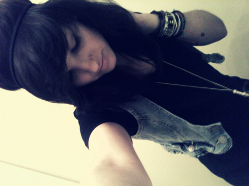 Jacks_Woman_'s profile picture. I'm going to put a bomb in your vagina.