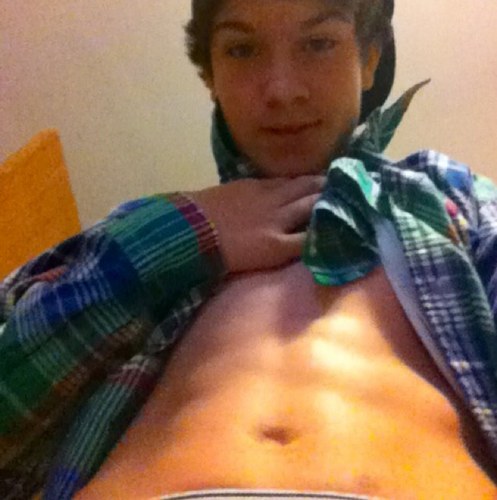 ballinlikejames's profile picture. i live my life for jesus christ he is my savior. i play baseball for blueridge middle in Greenville South Carolina. i follow if you follow #cleatchaser