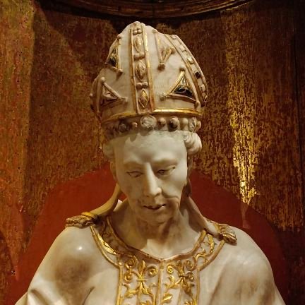 Obispo apócrifo de Scalas y arcediano de Niebla. No gasto ojana hispalense.