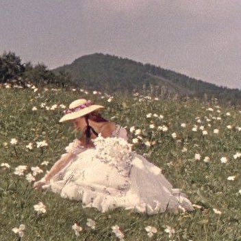 ernarcrantss's profile picture. my safe place